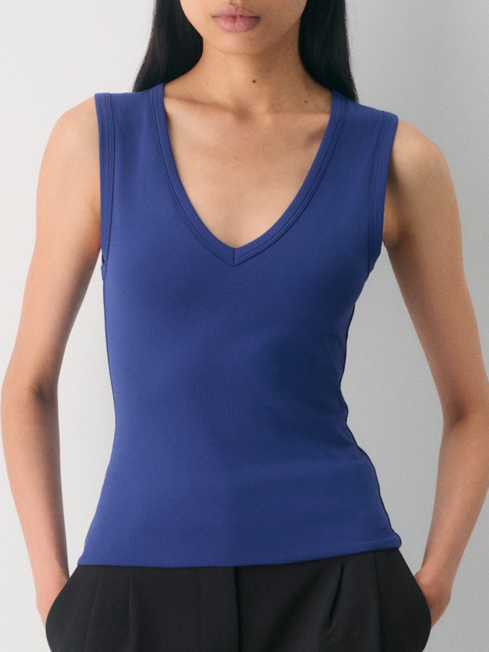 Aritzia Contour Tank